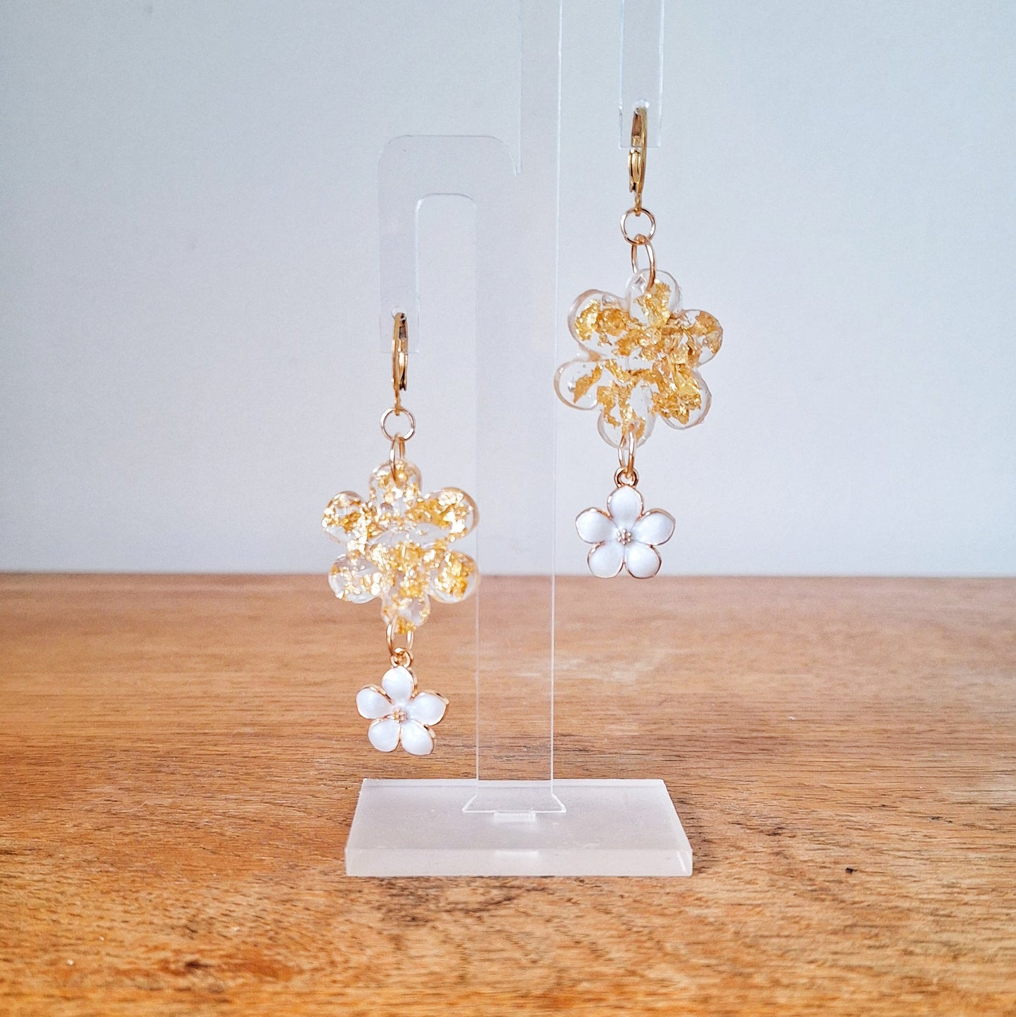 Véronique Gold Flower Earrings
