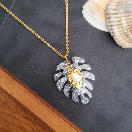 Pearl Leaf Necklace