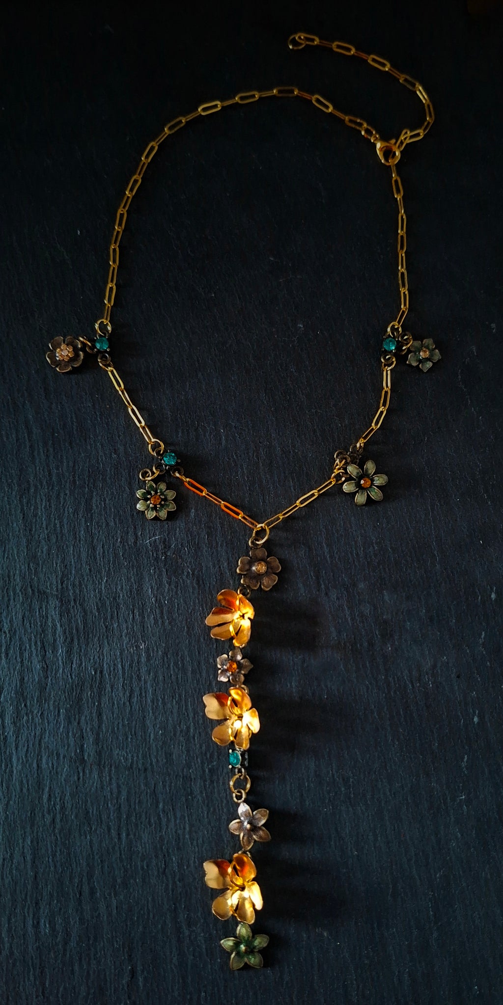 Vintage Blossom Cascade