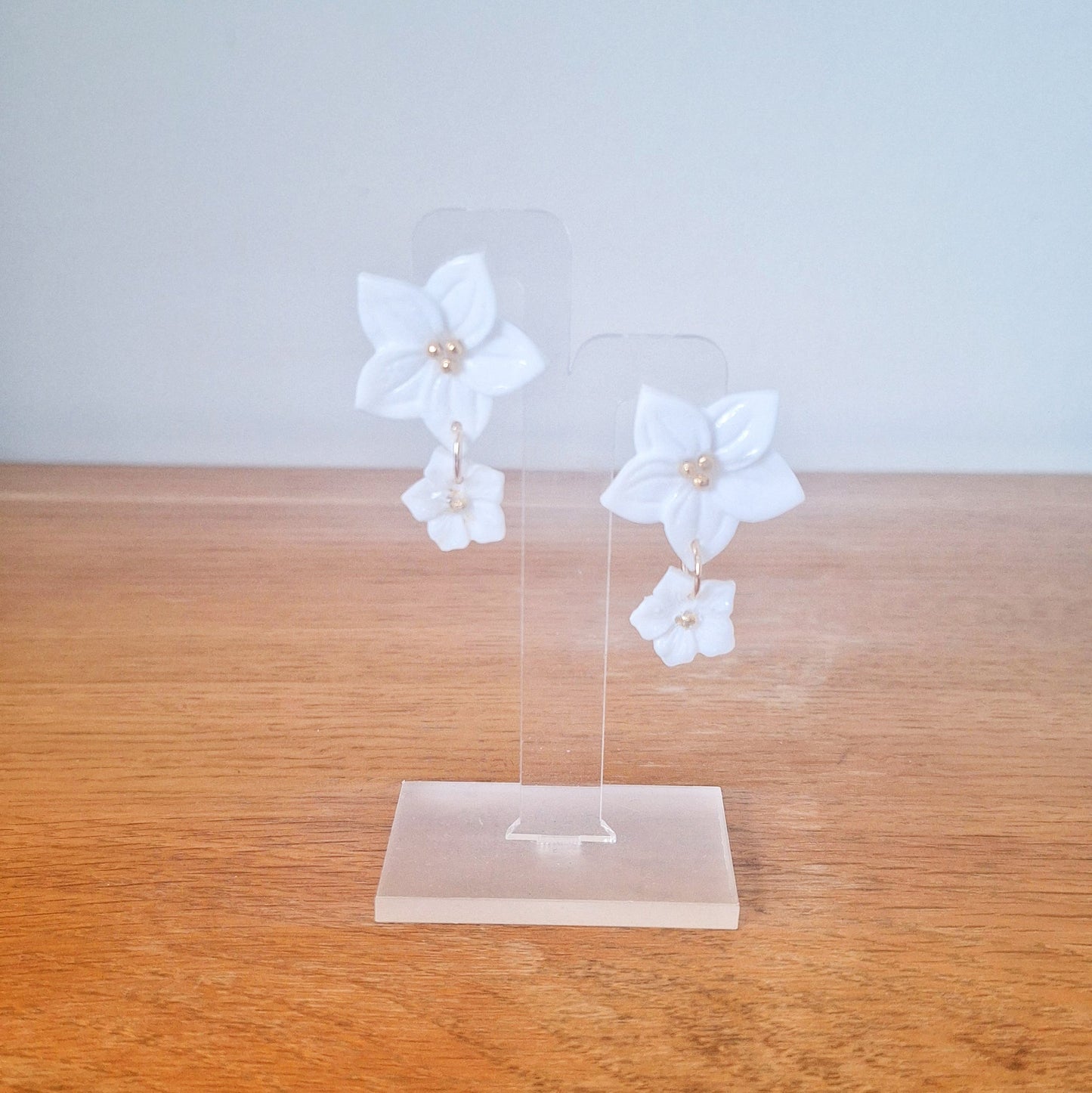 Primrose White Earrings