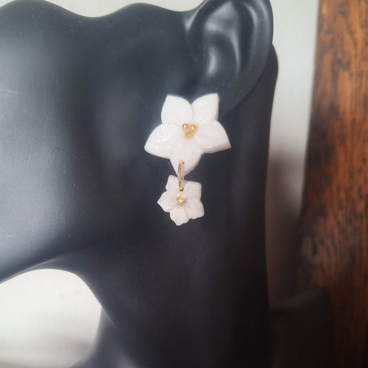 Primrose White Earrings