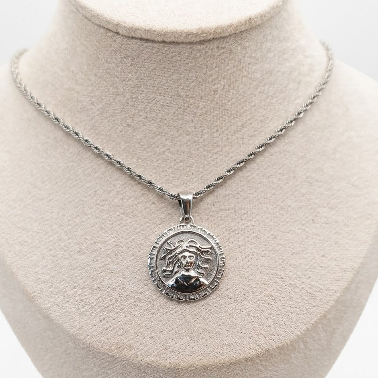 Artesano Madrid Medusa Necklace