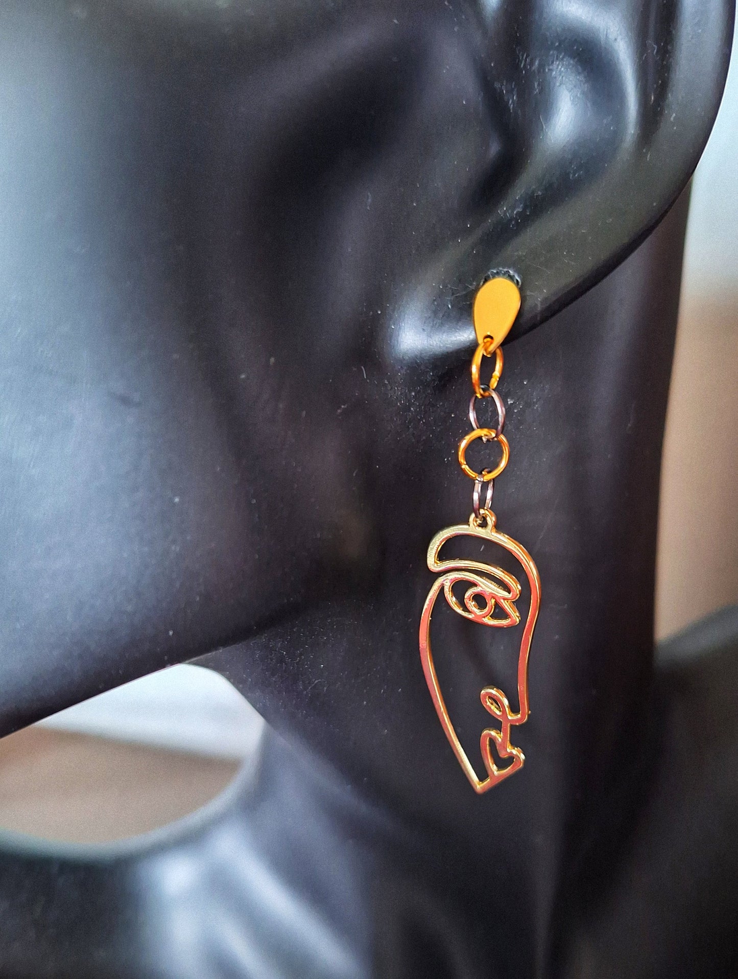 Alma Abstract Face Earrings